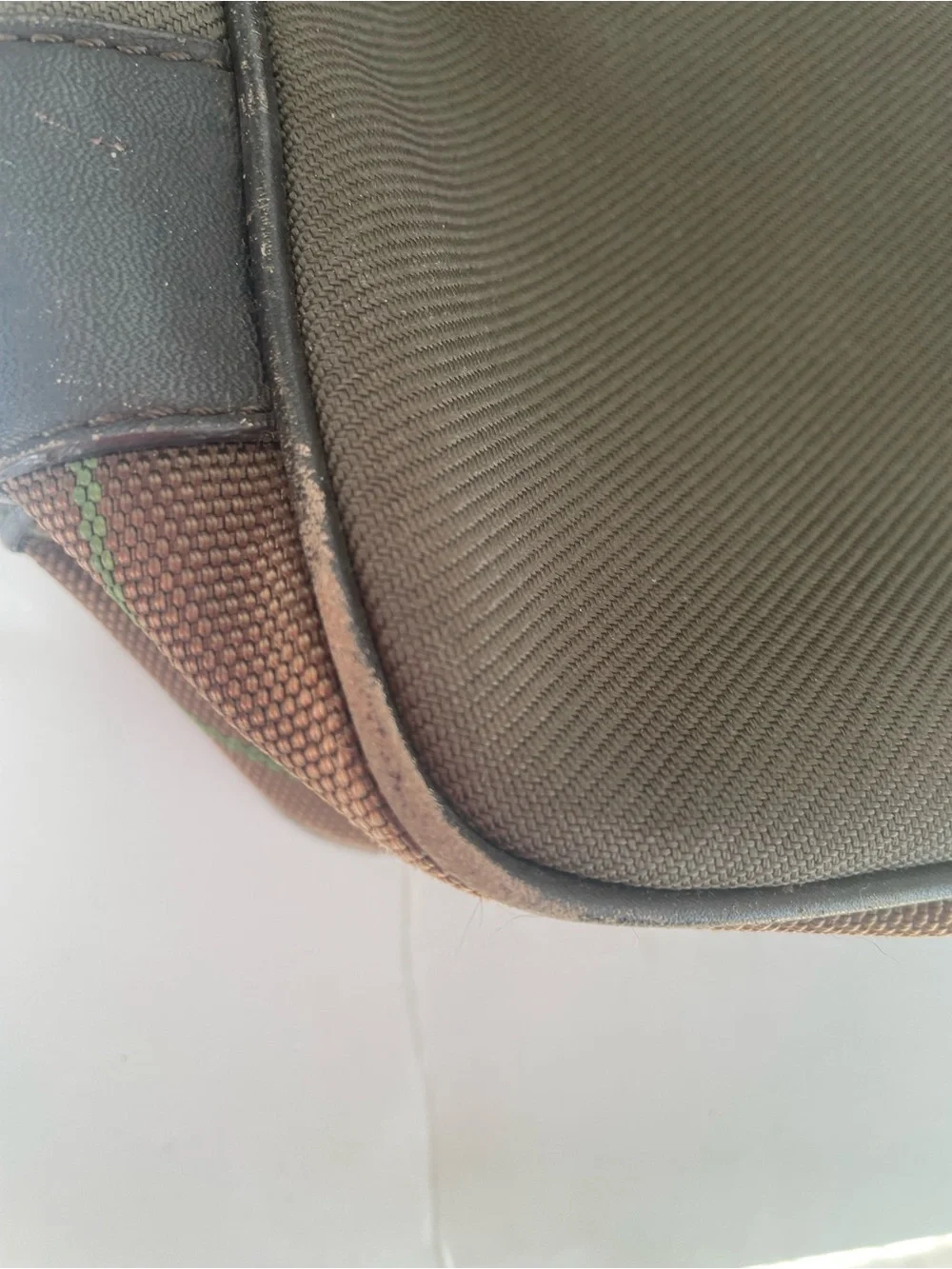 Lacoste Vintage Men's Olive Brown Nylon Canvas Messenger Crossbody Bag unisex